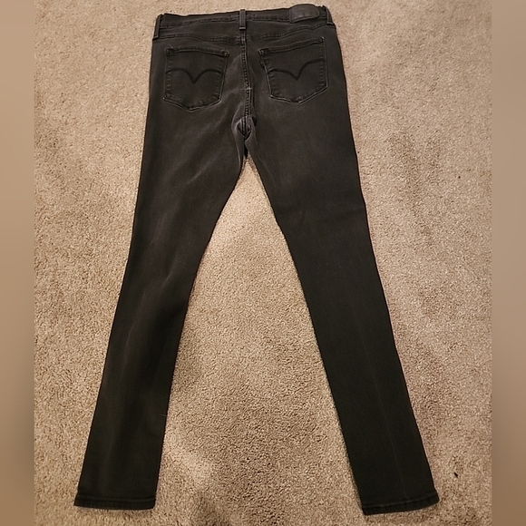 Women's Ripped Jeans - Picture 4 of 4